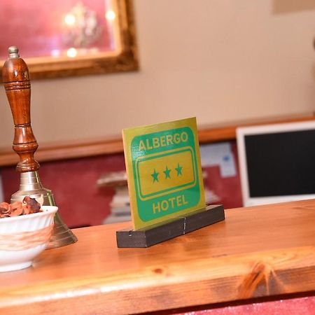 Albergo Dimora Storica Antica Hostelleria Crema Eksteriør bilde